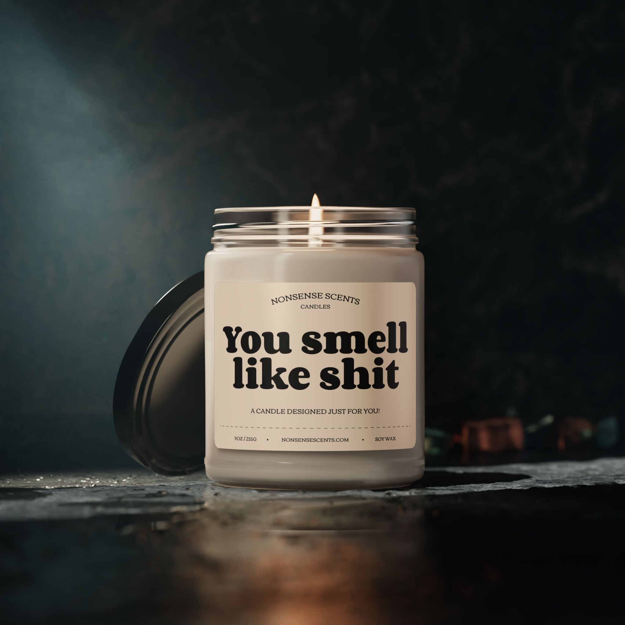 Vela perfumada "Hueles a mierda" - Vela de regalo divertida y de broma de Nonsense Scents