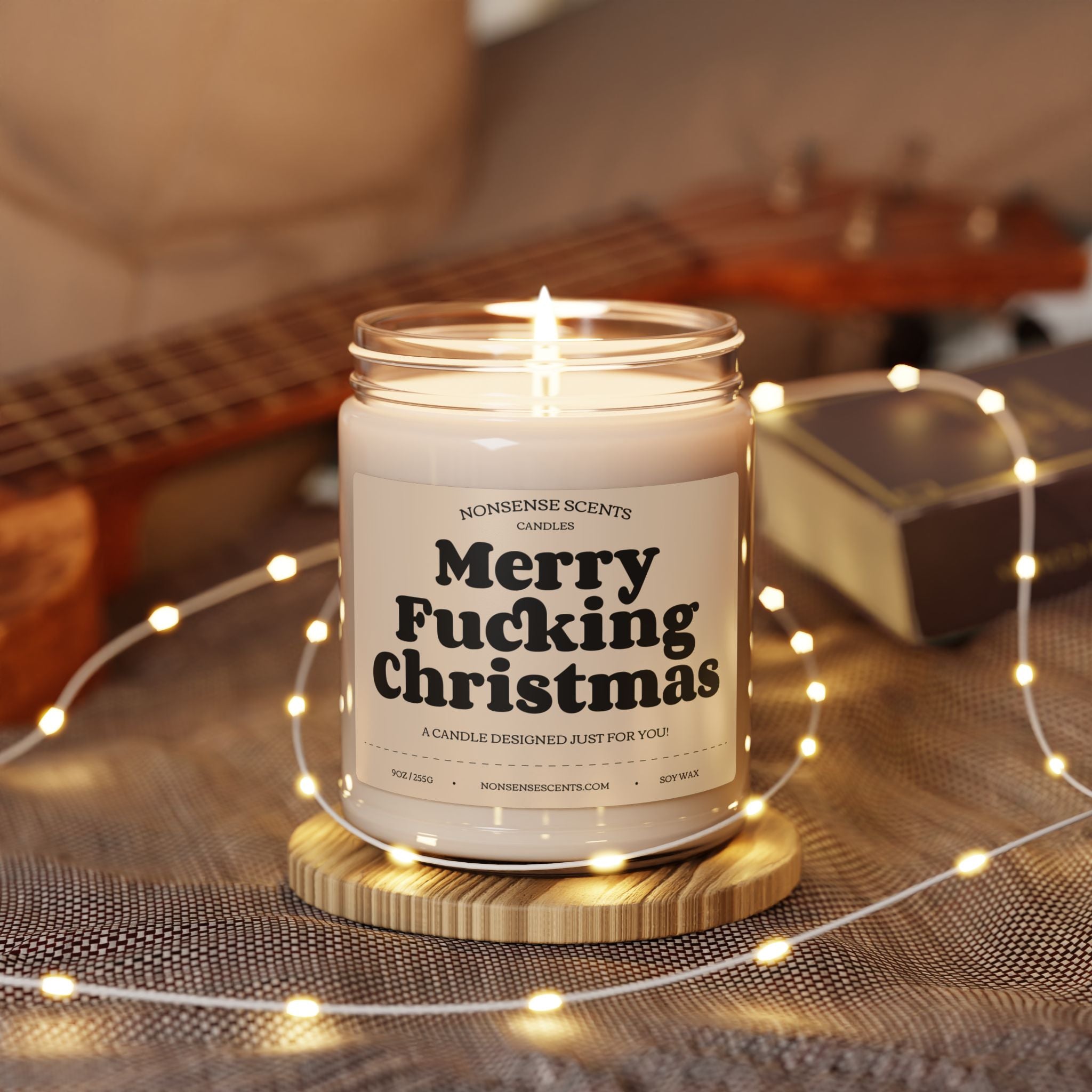 Vela perfumada con forma de feliz Navidad: regalo divertido y divertido de Nonsense Scents